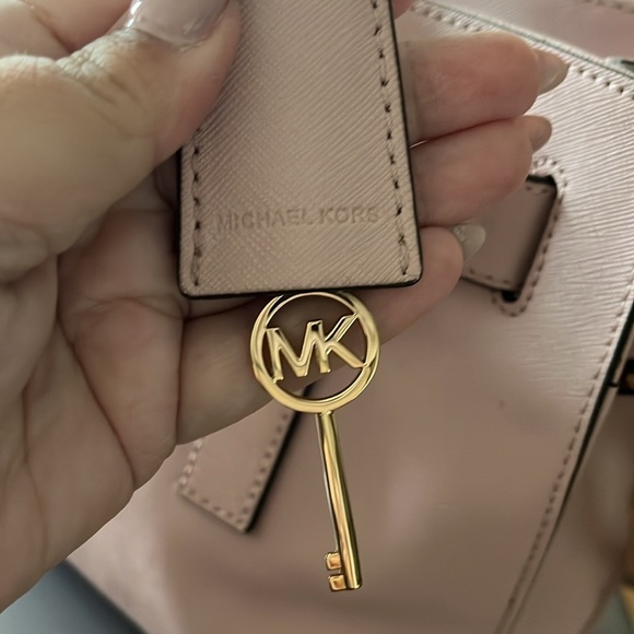 MICHAEL KORS Michael Kors Hamilton Traveler Lg Tote Shoulder Bag Purse Pink Lthr - Picture 16 of 16